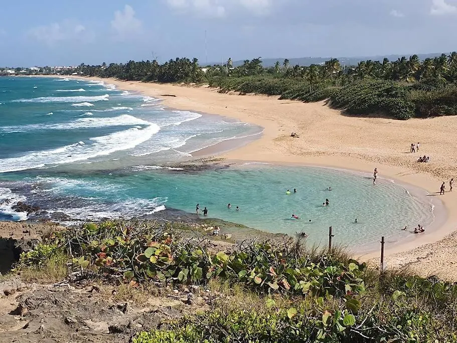 Casa Lula Beach Retreat - Fenced Backyard Arecibo Vakantiehuis